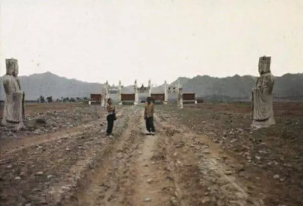 一位法國人在110年前,拍下了當時的清朝,跟我們認識的完全不一樣,別再被影視劇騙了