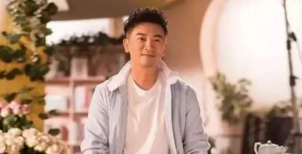 蘇有朋隱婚15年的妻子曝光,驚豔眾人,網友:藏得真深