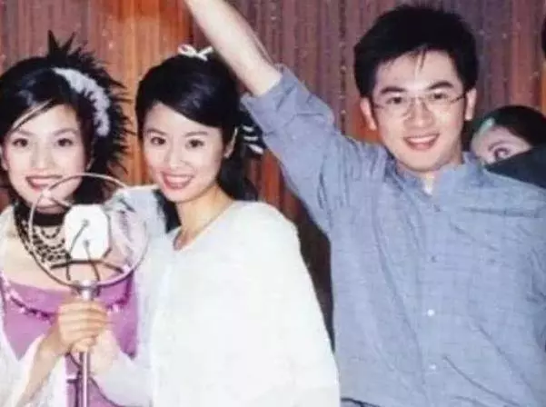 蘇有朋隱婚15年的妻子曝光,驚豔眾人,網友:藏得真深
