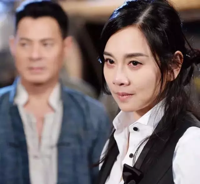 陳松伶又回TVB了?新劇《福爾摩師奶》來襲,這部偵探片一定要看