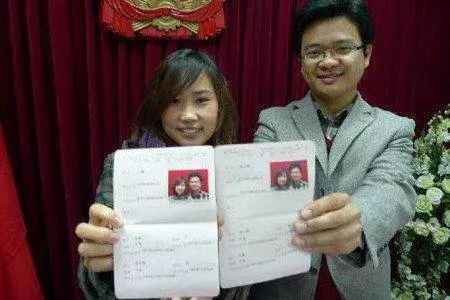 我生女兒,離婚後帶孩子回親媽和繼母家,我看明白兩人差別