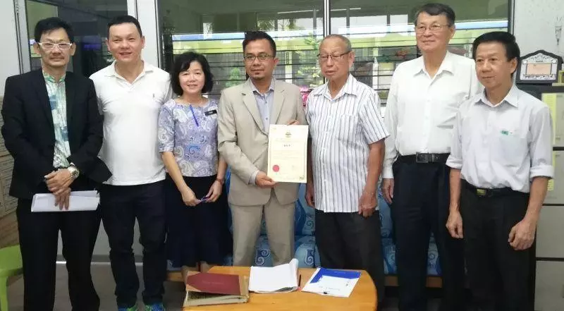 回報母校!馬來校友大手筆捐290萬給華小!