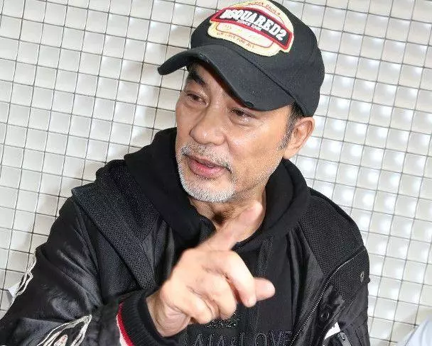 任達華痴迷攝影不亞於拍戲,卻經常遭女兒偷拍,影帝內心柔軟盡顯!