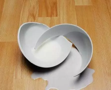 年前一家人去婆婆家聚會,餐桌上小姑子說的話,讓我摔碗就走!