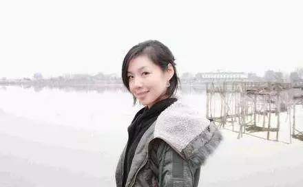 我結婚親媽給八萬陪嫁,打開後媽給的紅包,我將後媽請上台!