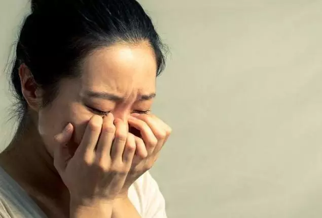 前夫去世五年我再婚,婚禮上前婆婆帶來一個人,看到他我淚流滿面