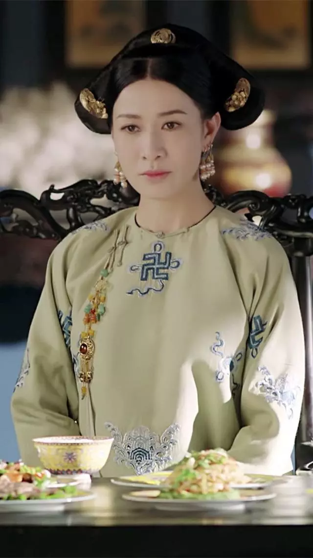 佘詩曼和於正再度合作,從清朝到民國,她穿上旗袍始終那麼美!