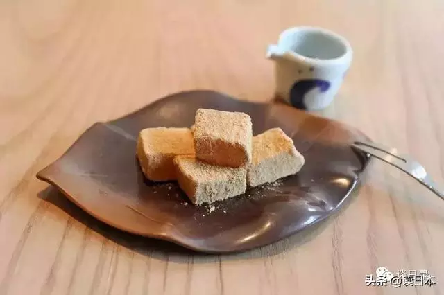 日本的和果子,充滿了東方的禪意與審美情趣,堪稱「點心的傑作」