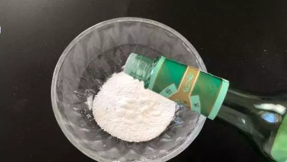 洗衣服時候多加兩粒,不管多髒多臭的衣服,洗出來和新的一樣乾淨