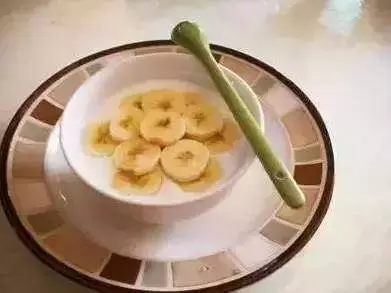 豆 漿 配 一 物,一 夜 瘦 起 來,便 秘 也 治 好 了