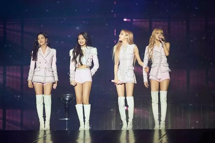 大馬北大穆斯林團長批評BLACKPINK演唱會穿著『不得體』,嚴重侮辱我國!