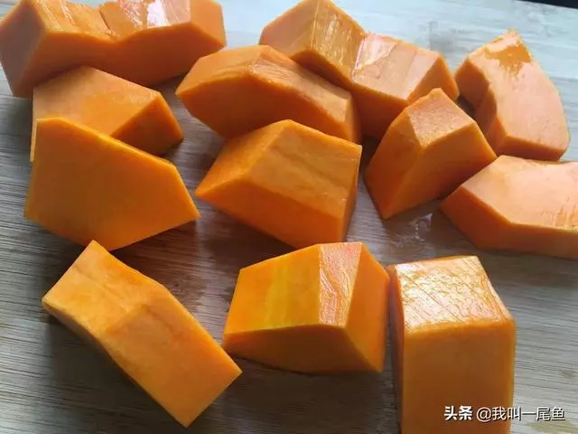 這個麵食鬆軟養胃,每次一出鍋,女兒連吃三個也不過癮