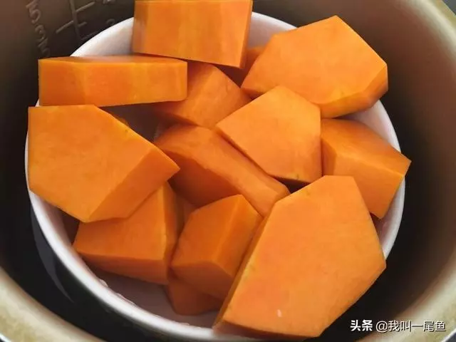 這個麵食鬆軟養胃,每次一出鍋,女兒連吃三個也不過癮