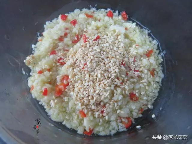 萬能調料汁的做法,不管拌什麼涼菜都好吃,涼拌菜必備