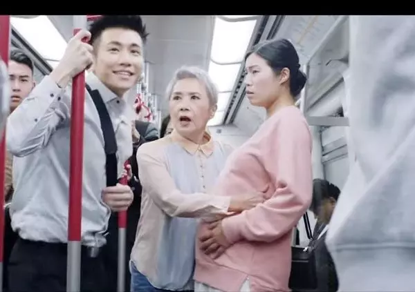 人的修養禮儀竟然要被教育⁉ 葉德嫻搭巴士教訓無禮乘客!網民:我們的社會病了……
