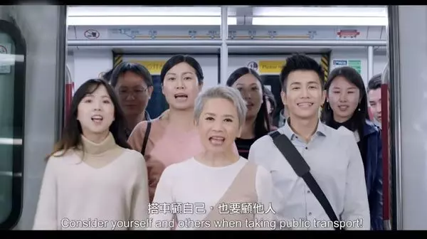 人的修養禮儀竟然要被教育⁉ 葉德嫻搭巴士教訓無禮乘客!網民:我們的社會病了……