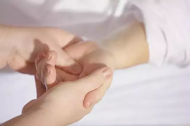 健康指甲全圖鑑:指甲長成這樣,要小心疾病找上門! -