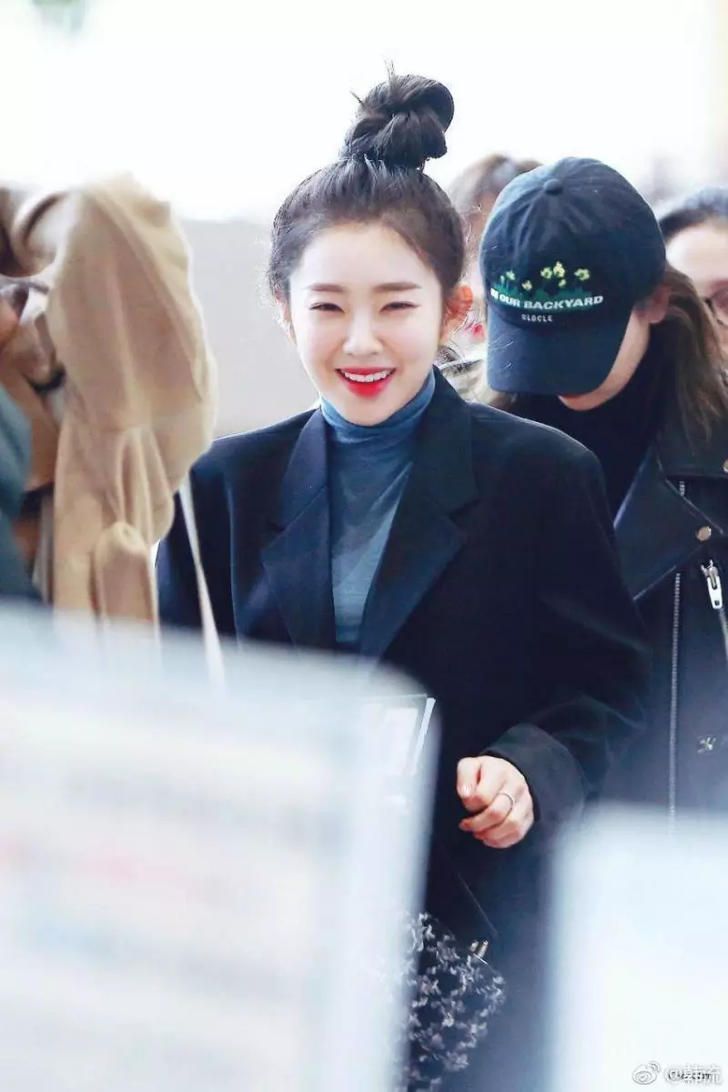 [Red Velvet][新聞]190301 RedVelvet在加拿大度過的WENDY的生日派對