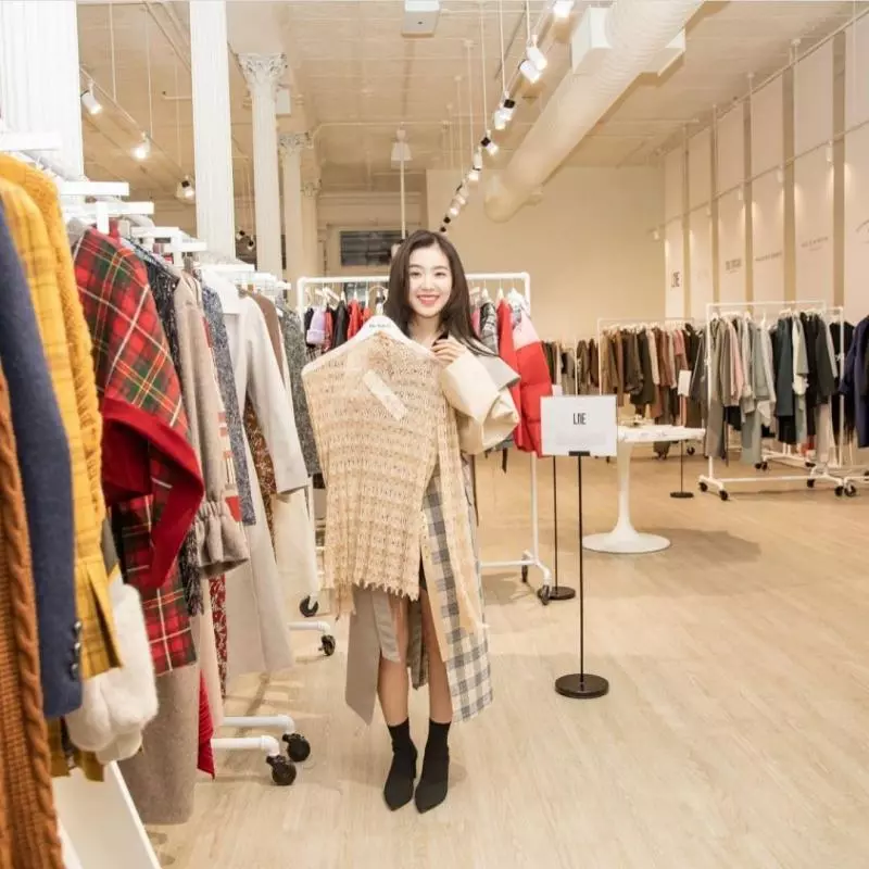 [Red Velvet][新聞]190301 RedVelvet在加拿大度過的WENDY的生日派對