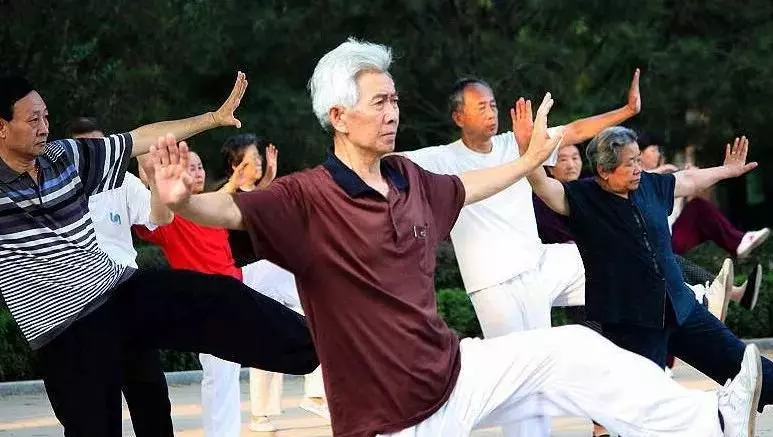 52歲男子,背痛一天,驟然離世,醫生措手不及,這病真的太兇險
