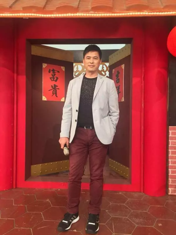 演藝圈模範好男人!李興文夫妻恩愛30年 買房實現「10年承諾」謝老婆 向過去喊話:你娶對人了