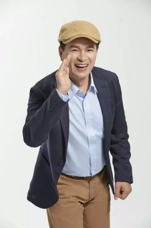 演藝圈模範好男人!李興文夫妻恩愛30年 買房實現「10年承諾」謝老婆 向過去喊話:你娶對人了