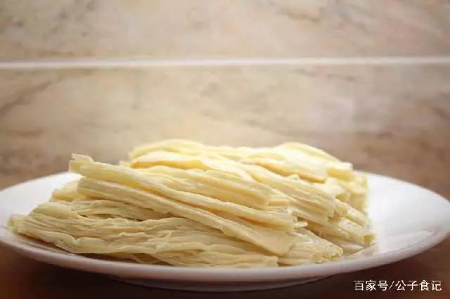 辣條不要出去買,自己在家做,0添加0失敗,麻辣鮮香,好吃又解饞