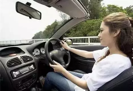 命理大師說:這5種人,命中註定不適合開車,為了自己的安全和家人的幸福,一定要注意