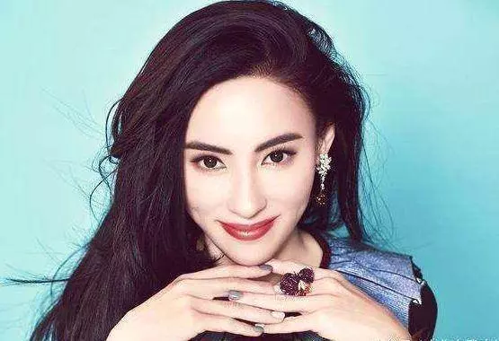 張柏芝才剛出月子,王菲發文暗指李亞鵬,李嫣忍無可忍終發聲