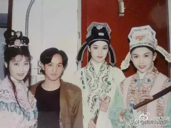 她陪富商睡,一連被爆4個男友,原來都是假清純