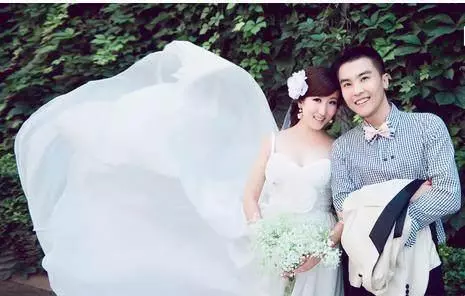 妻子婚前婚後判若兩人,垃圾桶里的紙團,讓我悲憤交加!