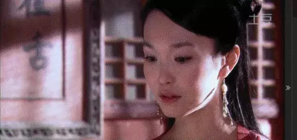 新加坡「國寶女星」范文芳初戀被劈腿,今終遇良人惜,48歲「凍齡童顏」張智霖都自愧不如!