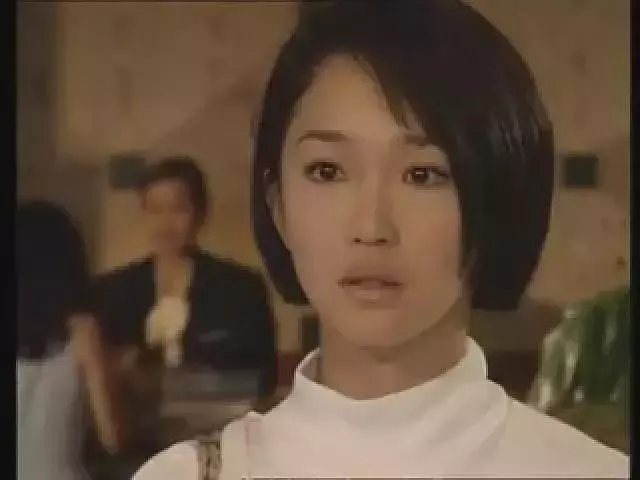 新加坡「國寶女星」范文芳初戀被劈腿,今終遇良人惜,48歲「凍齡童顏」張智霖都自愧不如!