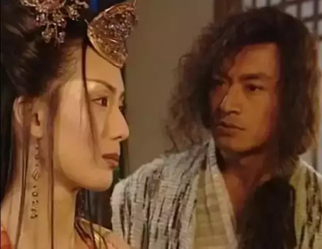 新加坡「國寶女星」范文芳初戀被劈腿,今終遇良人惜,48歲「凍齡童顏」張智霖都自愧不如!