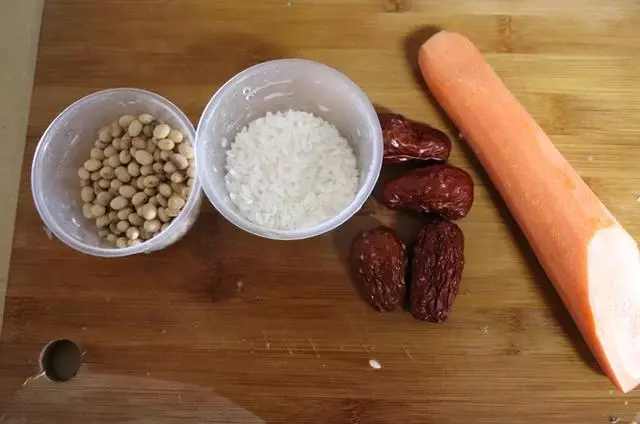早餐「豆漿」要這樣喝,白髮黑了,掉髮少了,人也更加精神了!