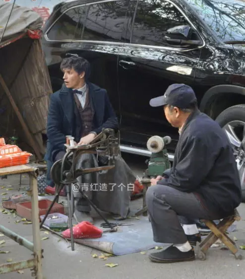30張如果超級英雄出現在「中國街頭」的爆笑圖 洛基很適合幫人算命...