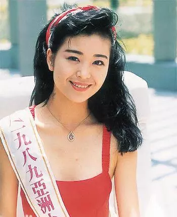 亞姐最上鏡小姐,曾合作周星馳,丈夫2次出軌,如今消瘦認不出!