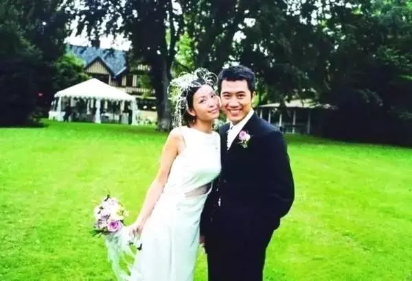 亞姐最上鏡小姐,曾合作周星馳,丈夫2次出軌,如今消瘦認不出!