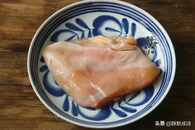 比牛肉便宜,比豬肉好吃,做法簡單,香嫩多汁,春天吃最好