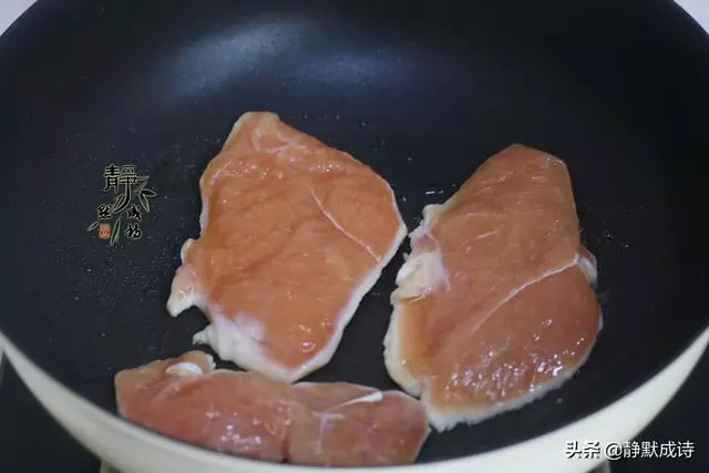 比牛肉便宜,比豬肉好吃,做法簡單,香嫩多汁,春天吃最好