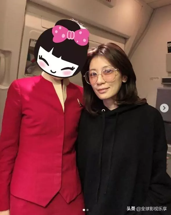 賈靜雯與空姐合拍惹爭議,45歲素顏無修圖曝光!網友:就這樣~~~