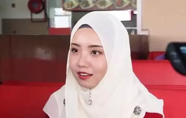 「原來我家翁是高官」 中國美女網戀嫁來大馬