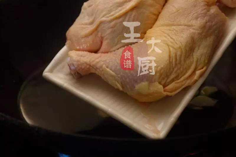 香辣嫩滑的川香藤椒雞,做法超級簡單,好吃到沒話說!