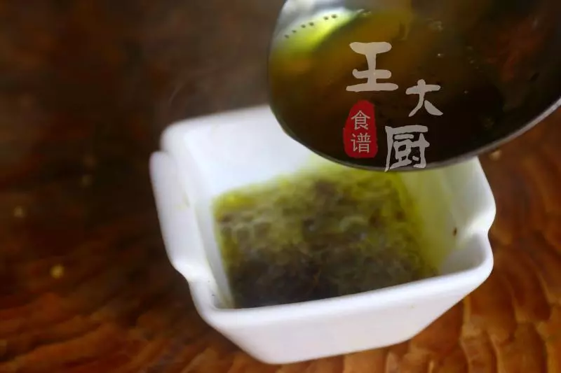 香辣嫩滑的川香藤椒雞,做法超級簡單,好吃到沒話說!