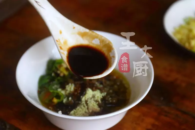 香辣嫩滑的川香藤椒雞,做法超級簡單,好吃到沒話說!