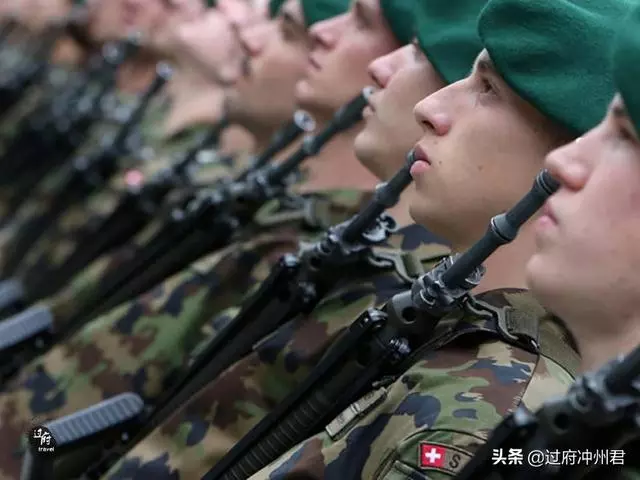 遊客不知道的瑞士:士兵退役可將槍枝帶回家,公民私有超十萬支槍