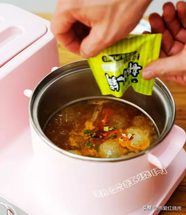 一提起泡麵就被吐槽不健康,其實泡麵也有健康的做法,還不試試看