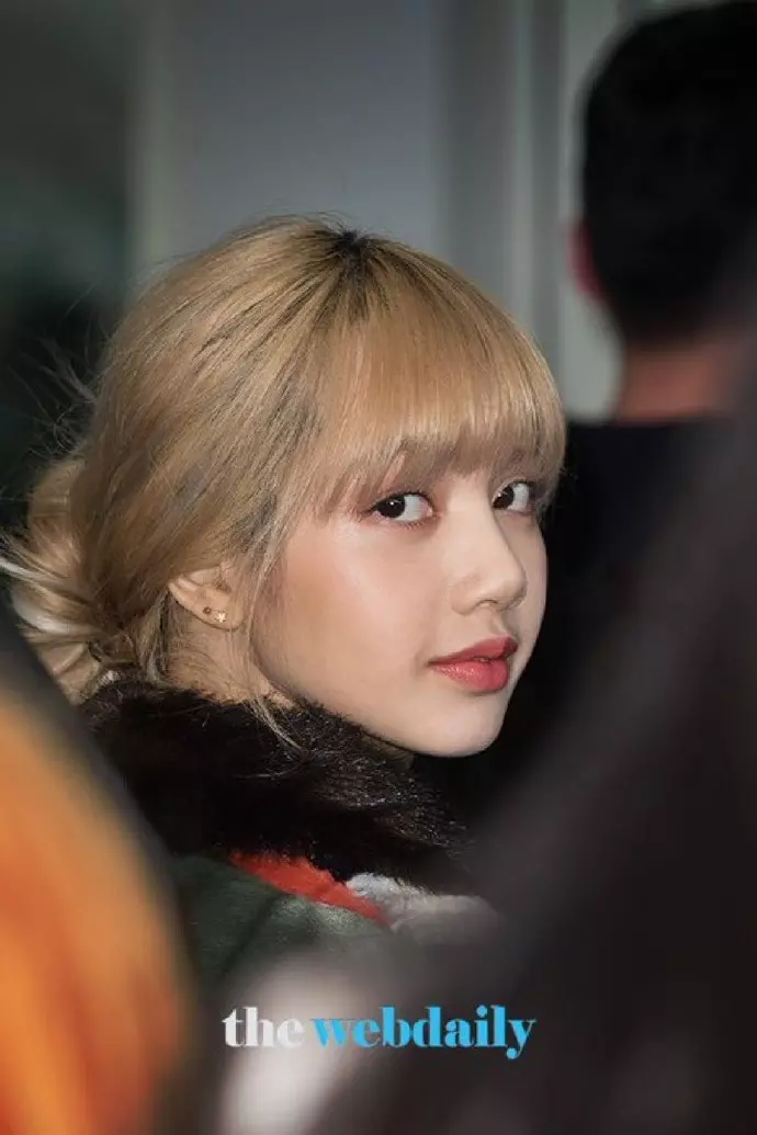[BLACKPINK][新聞]190302 最新機場照新鮮來襲！四人四色讓機場變得BLING BLING的！
