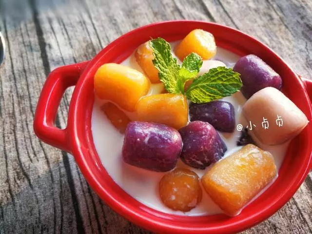 繽紛美味【椰奶芋圓糖水】的詳細做法