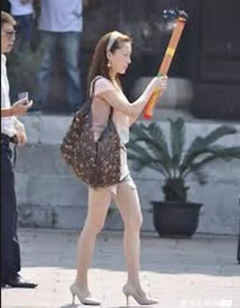 女生去寺廟拜拜千萬不要這麼做!這些事情一定要知道!否則沒祈福到反而惹禍上身...